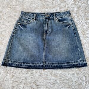 Banana Republic. Size 2